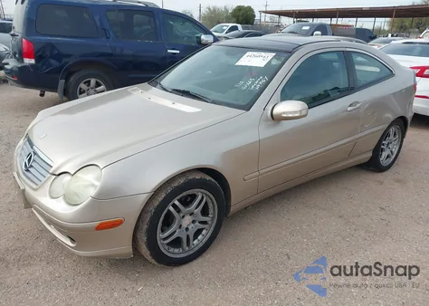 2003 Mercedes-Benz C 230 Kompressor Sport из США, поврежденный, VIN WDBRN40J33A405663